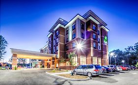 Holiday Inn Express & Suites Cleveland/Westlake By Ihg